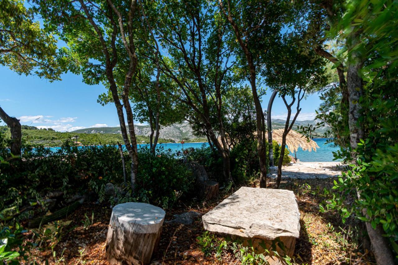 Apartments Mak Račišće Екстериор снимка