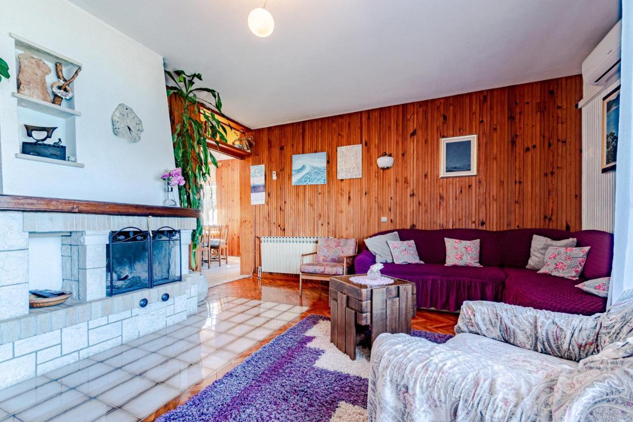 Apartments Mak Račišće Екстериор снимка