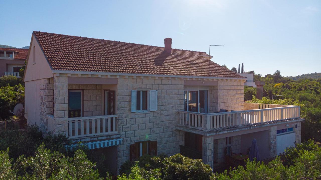 Apartments Mak Račišće Екстериор снимка