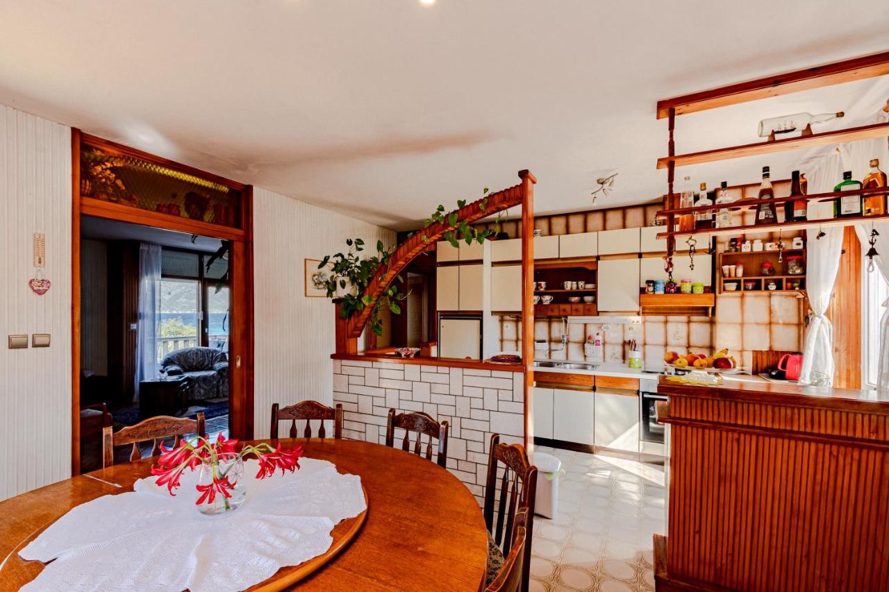 Apartments Mak Račišće Екстериор снимка