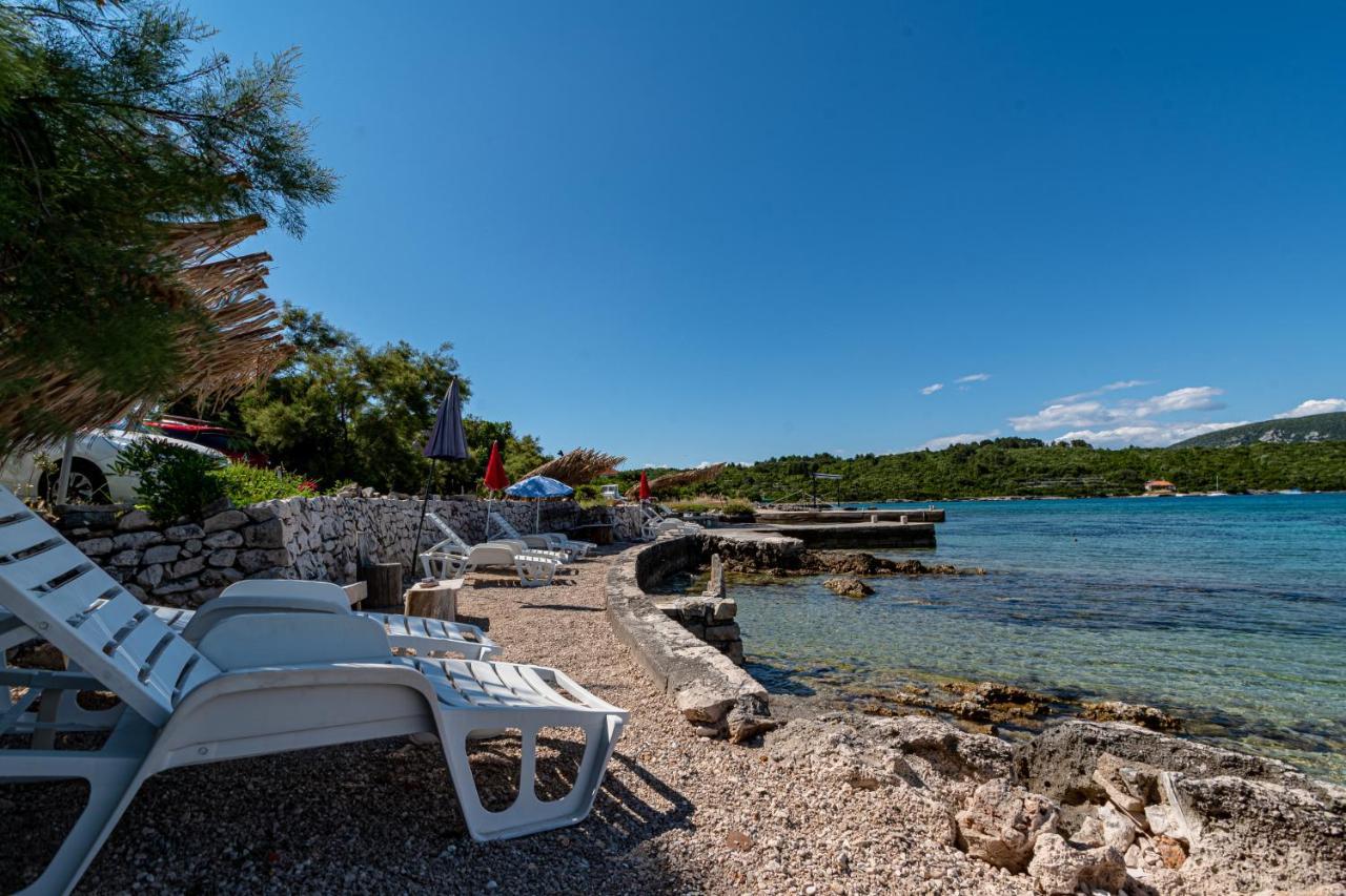 Apartments Mak Račišće Екстериор снимка