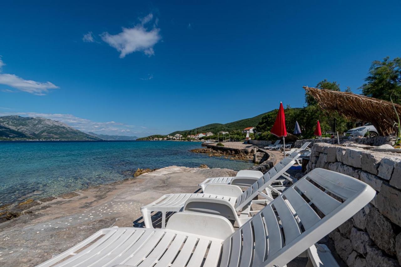 Apartments Mak Račišće Екстериор снимка