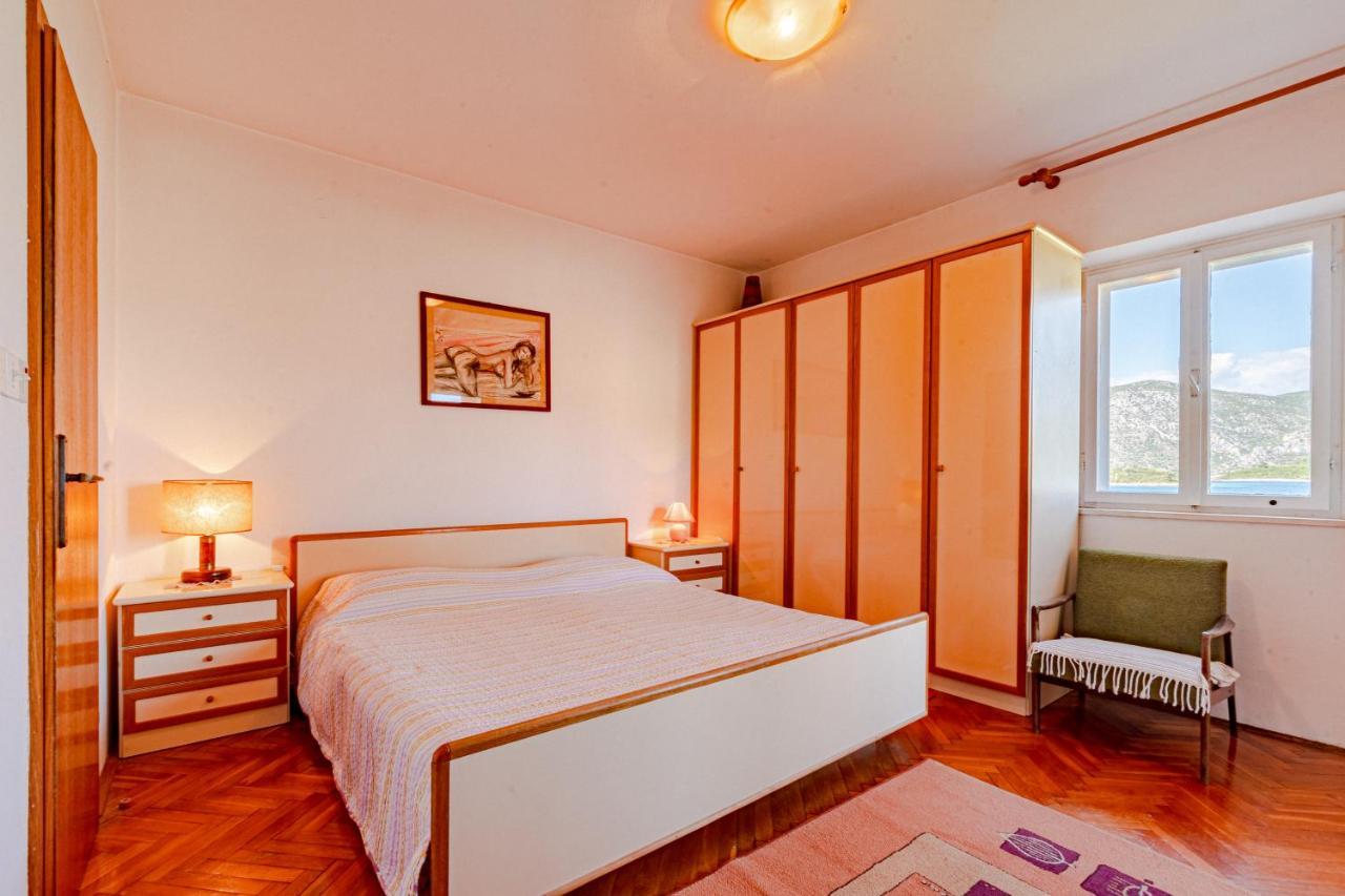 Apartments Mak Račišće Екстериор снимка