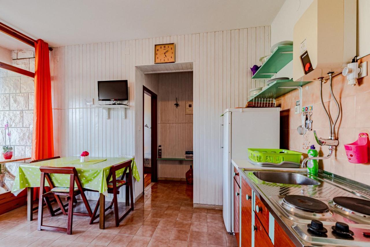 Apartments Mak Račišće Екстериор снимка