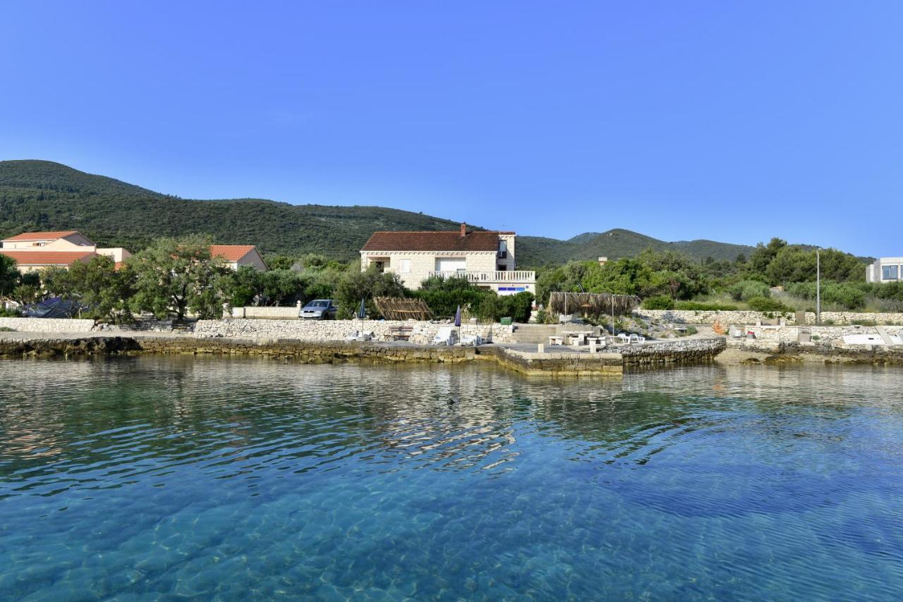 Apartments Mak Račišće Екстериор снимка