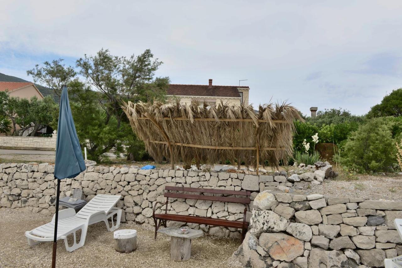 Apartments Mak Račišće Екстериор снимка