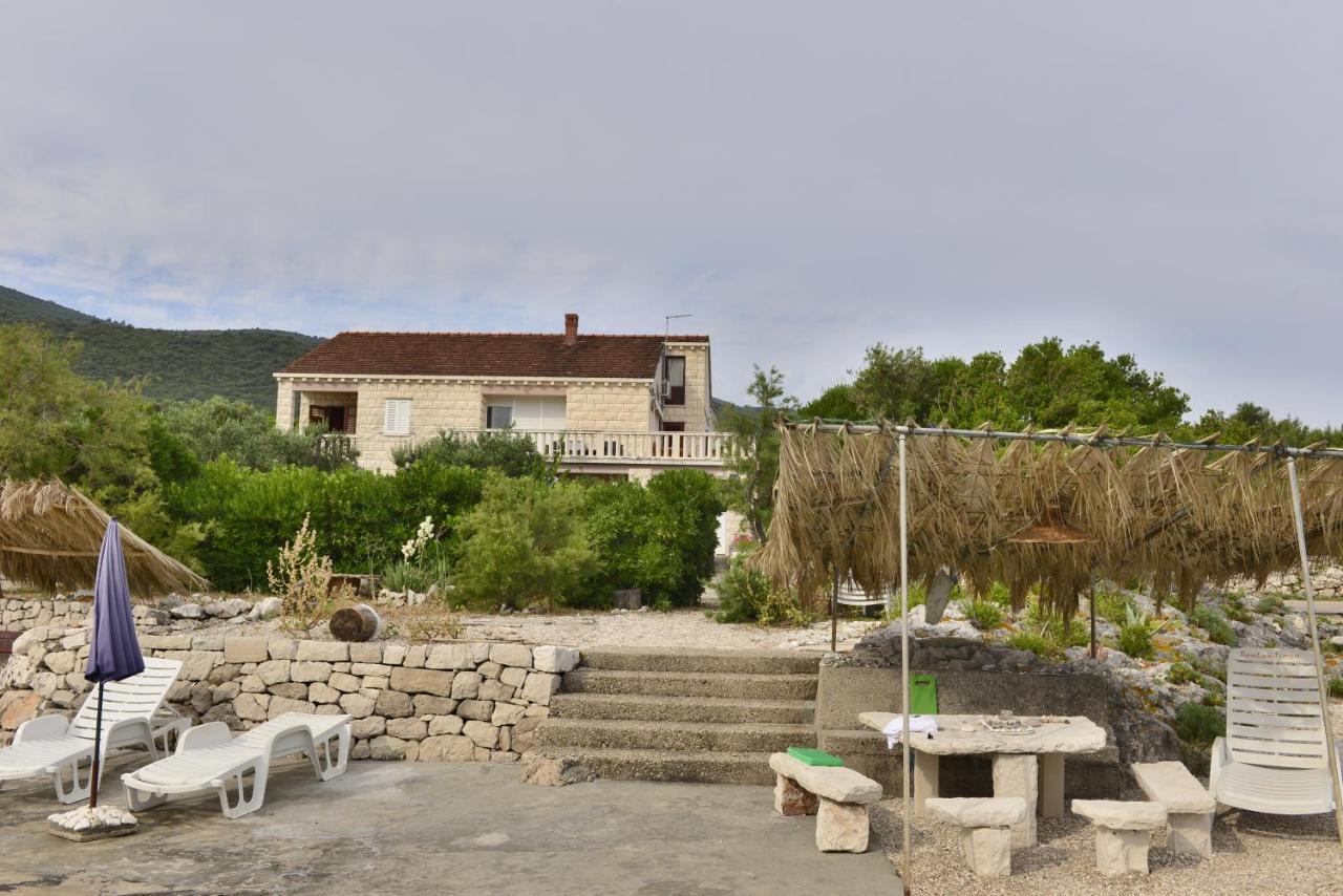 Apartments Mak Račišće Екстериор снимка