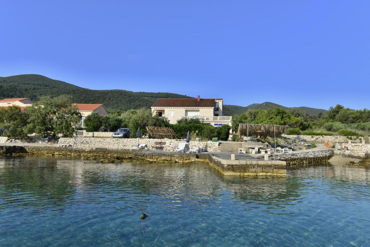 Apartments Mak Račišće Екстериор снимка
