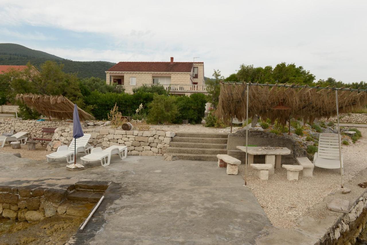Apartments Mak Račišće Екстериор снимка