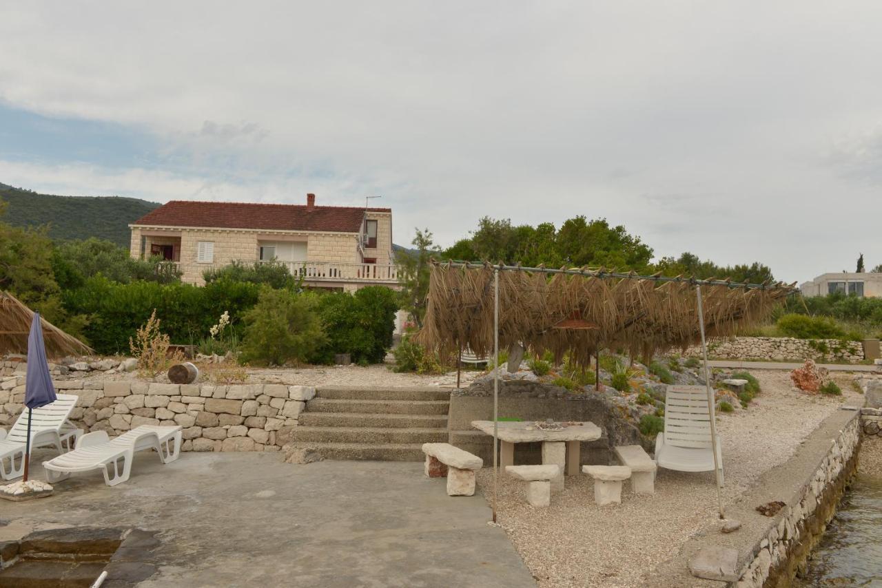 Apartments Mak Račišće Екстериор снимка
